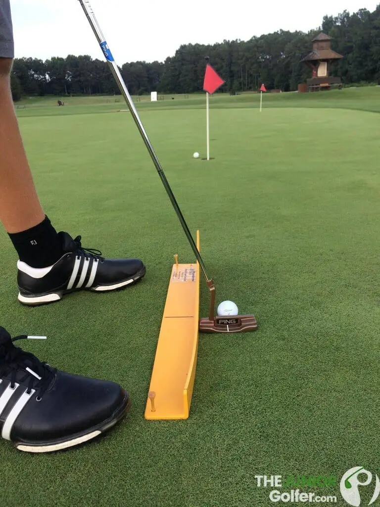 Best golf training aids for juniors. Most popular and effective 
